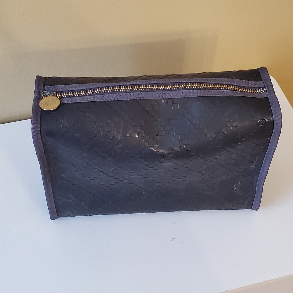 Gucci cosmetic bag